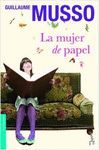 LA MUJER DE PAPEL