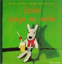 LOLA VIAJA EN AVION