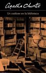 UN CADAVER EN LA BIBLIOTECA