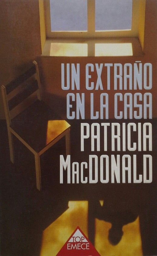 UN EXTRA�O EN LA CASA