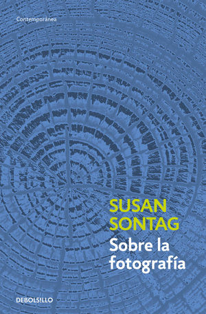 SOBRE LA FOTOGRAFA