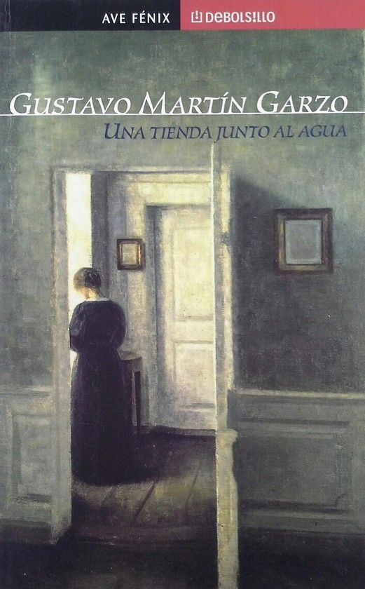 UNA TIENDA JUNTO AL AGUA